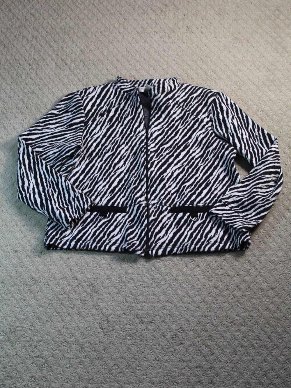 Rafael Sport Size L Black White Zebra Pattern 3/4 Sleeve Zip Front Jacket